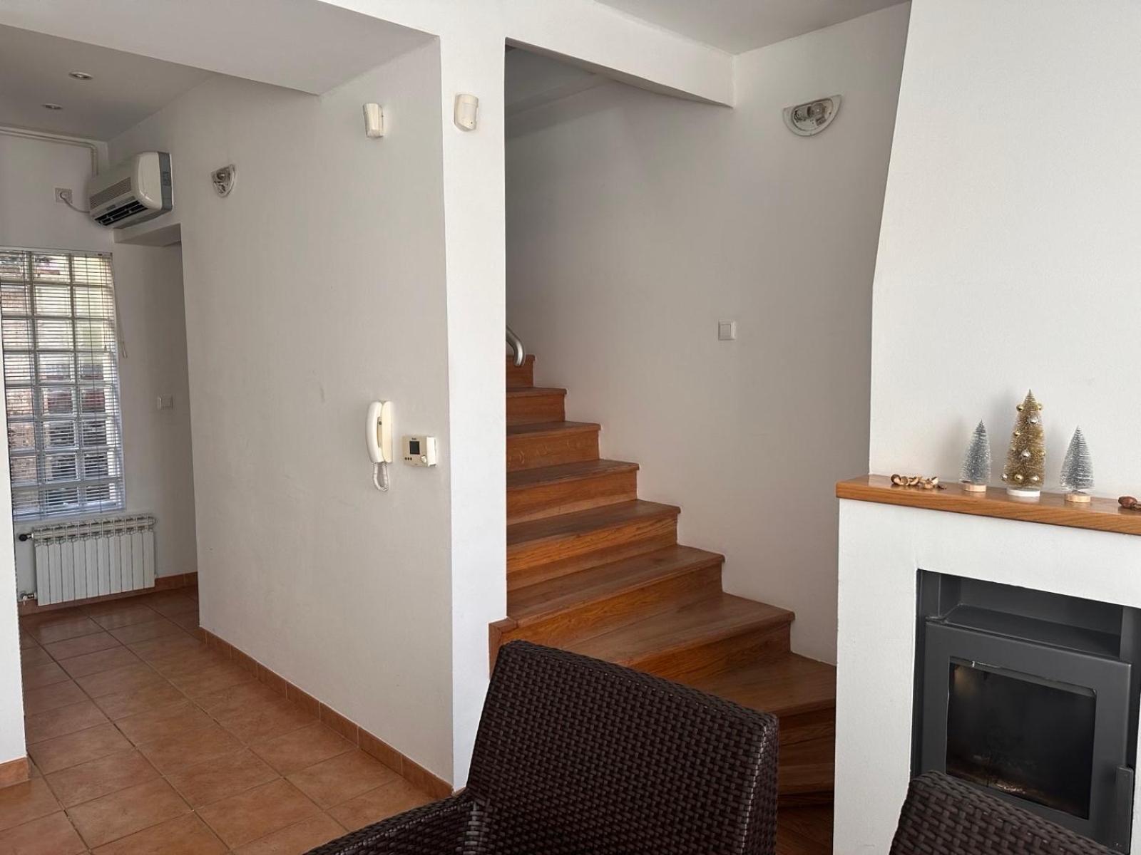 Danin With Free Garage,stari Grad Hébergement de vacances