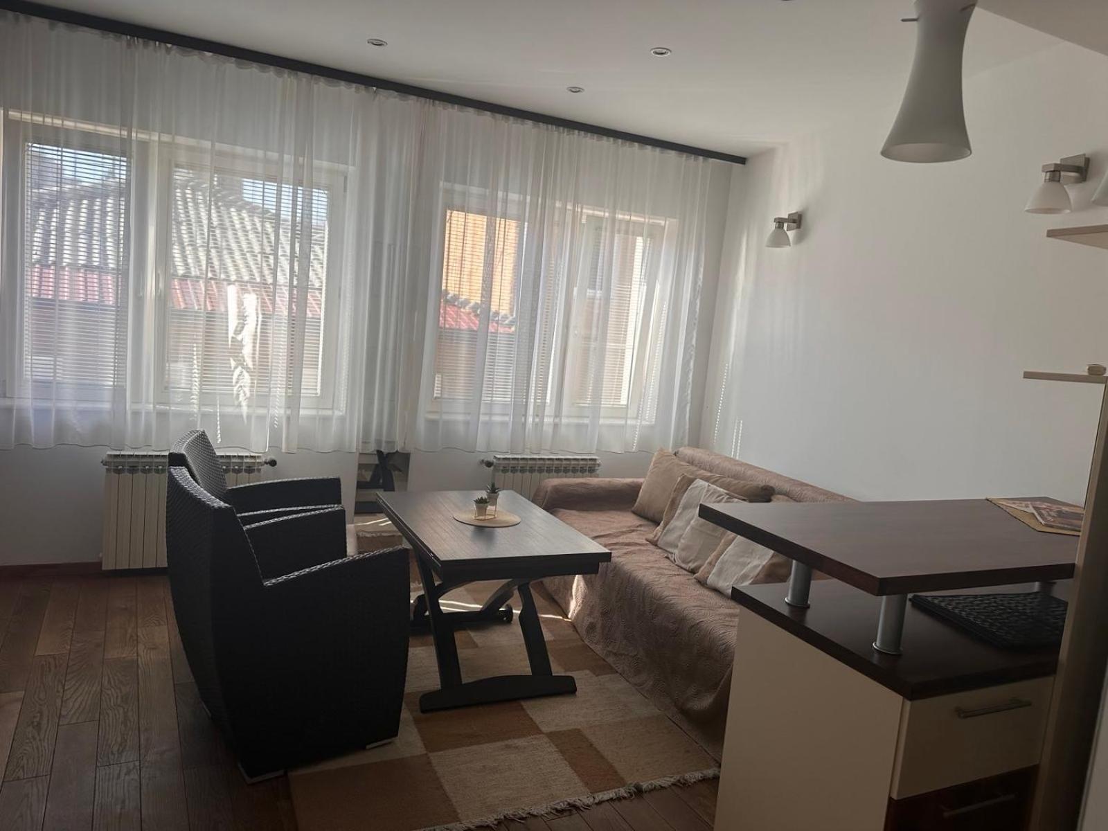 Danin With Free Garage,stari Grad Hébergement de vacances *